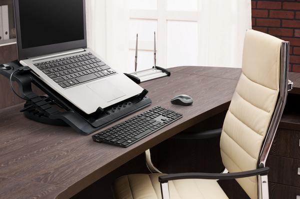 cm_India's tweet photo. #Enrich your Life with #coolermaster #mobile #accessories #notepal

https://t.co/L1dQRJSbhH http://t.co/d8szMVgIBz