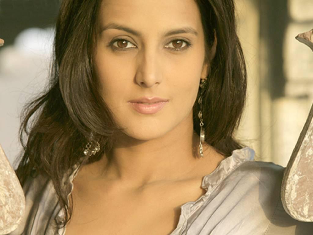 Tulip Joshi  is celebrating her birthday today!!!

iMusti wishes her a very Happy Birthday!

 