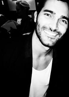 Happy Birthday Tyler Hoechlin :) 