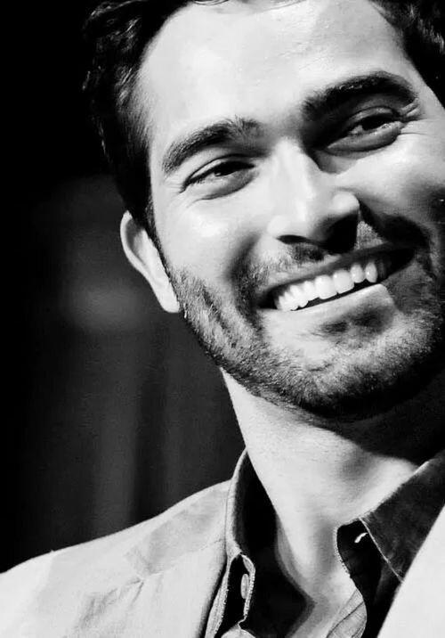 Happy birthday Tyler Hoechlin 