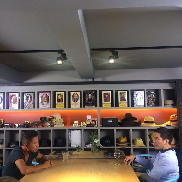 Woodytalk's tweet image. กำลังคุยกับต้อม ยุทธเลิศ เรื่องกัญชา ว่าควรทำให้มันถูกกฎหมายไปเลยรึเปล่า