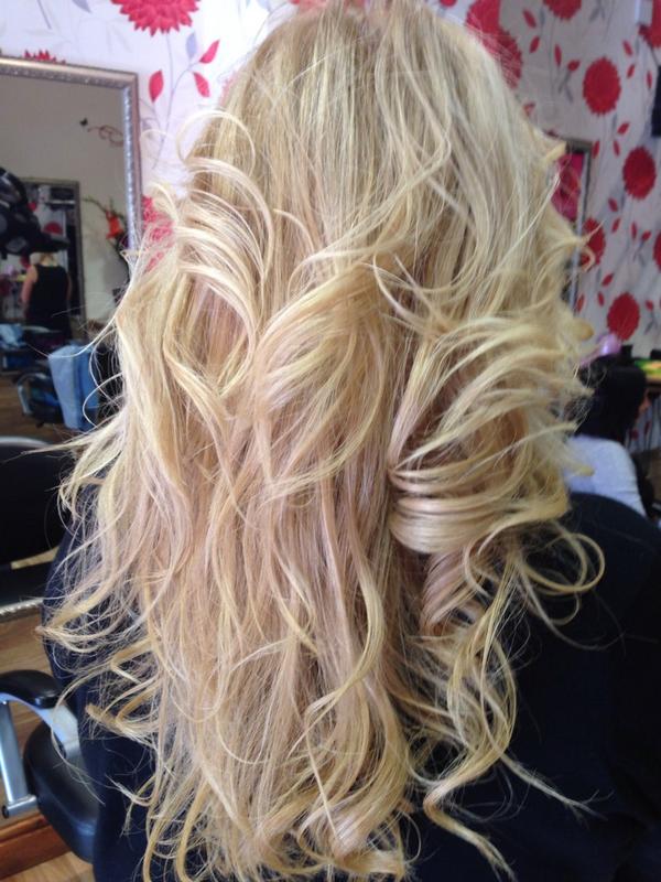 OliviaC_Hair's tweet photo. Having a play with @kerastraight styling products at #devahair for @SalonPromo http://t.co/1eCtkDiALE