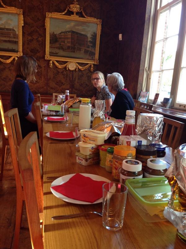 JDelanoNL's tweet image. Klaar voor de aanval #lunch #nieuwemensen #wijdewijk (at @Hoftuin in Amsterdam) swarmapp.com/jdelanonl/chec…