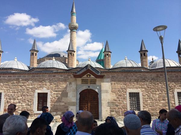 aykutakalin06's tweet photo. mamAK genc. olarak Konya Hz. Mevlana (ks) ziyaretimiz rehber sirayetinde devam ediyor. @fthsahiner @AHMETZENGERTAS http://t.co/WVtkFcCJpl