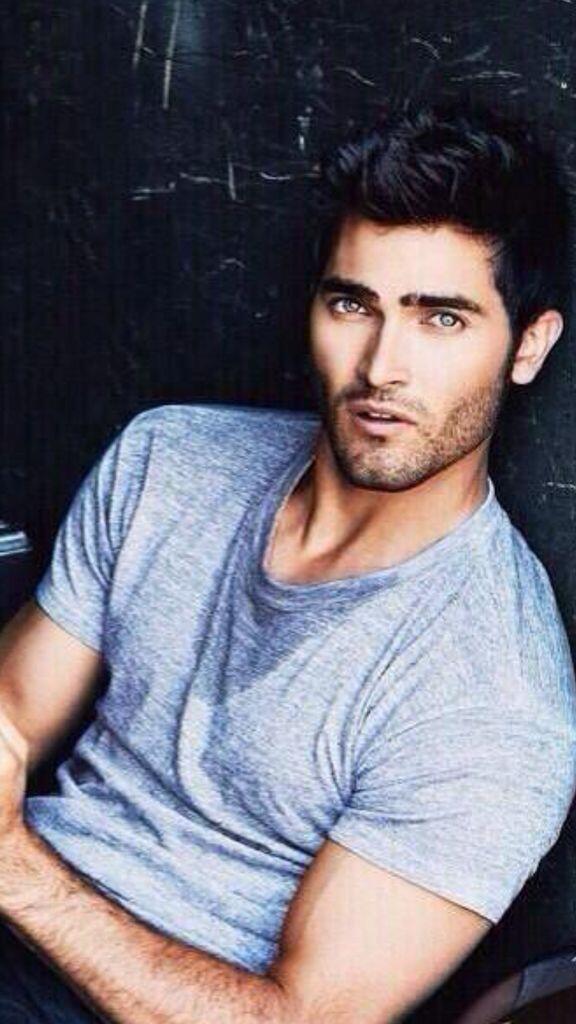 Happy birthday Tyler Hoechlin. 