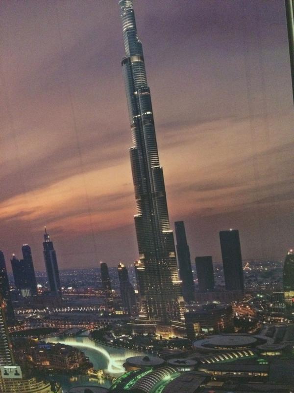 elsarhn's tweet photo. في الكويت ديمقراطيه وبرلمان واضرب واطرح لكن للاسف فشل ًتخبط تكتيك ومهاره في ممارسه السرقه وتنميه الارصده وفي دبي انظر http://t.co/3N5kzNTzCE