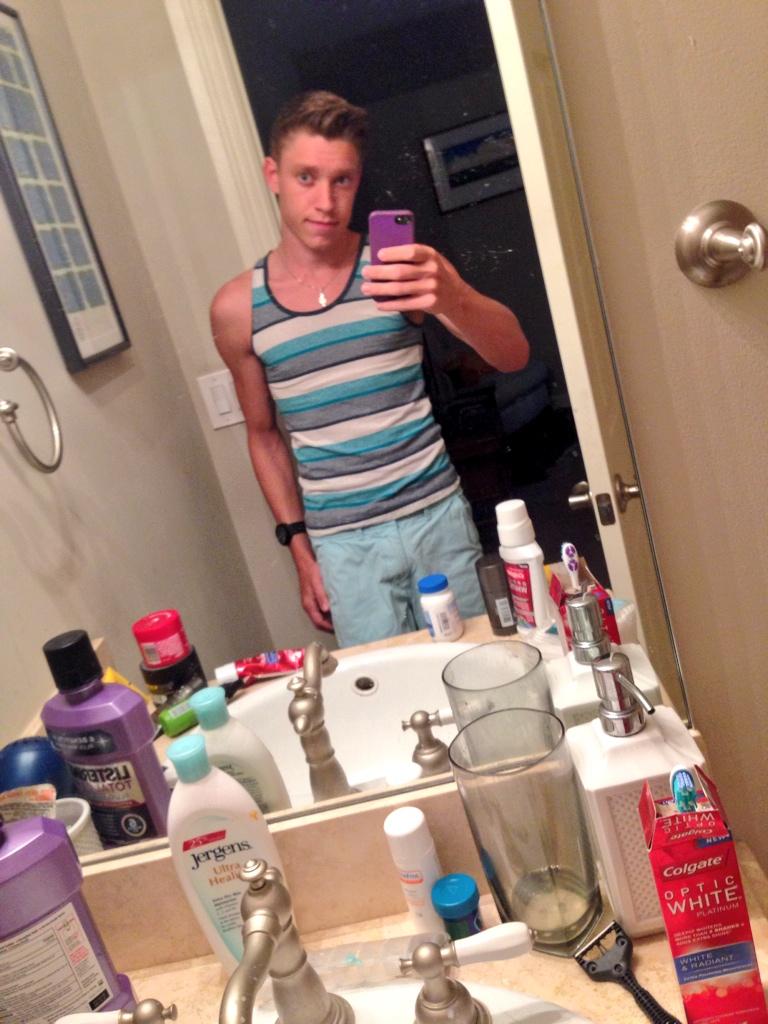 I wanna kiss me today #selfie #gay http://t.co/TLXmPrGcL0