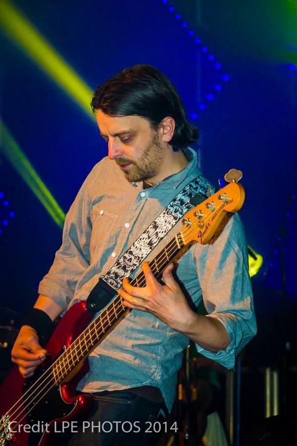 ukfoofighters's tweet photo. Hey everyone, let me introduce a few guys.... @arronwarner #notnate in the UK Foo Fighters @foofighters http://t.co/VmlCAgPiZH