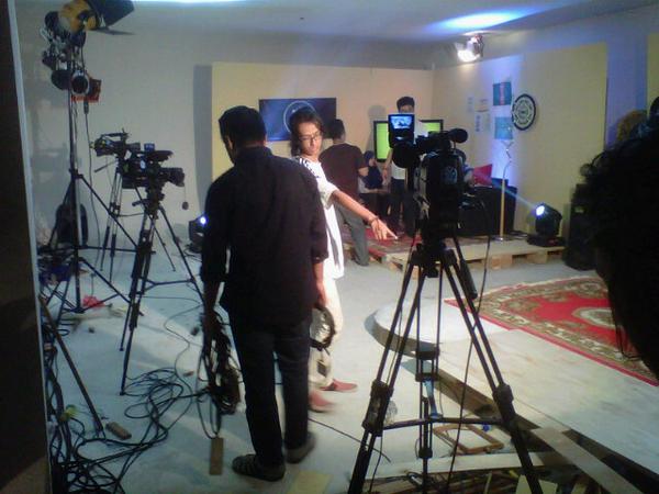 <a href="/TngRnB/">Tangerang ROCKnBLUES</a> cie trb taping cieeee haha rock on !! Uhuuu