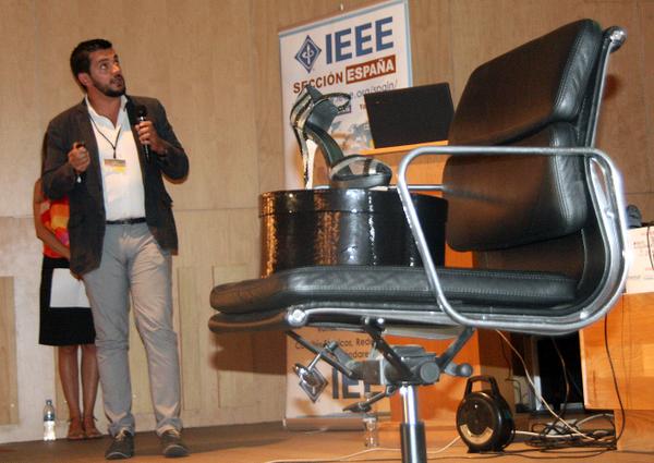 IsabeldelaCalle's tweet photo. Éste es mi amigo @RichardDighero en el @S2H_Startup. Esto es http://t.co/p2STu8tAGu: uno de sus sueños. Suerte! #moda http://t.co/kZmjNdnWLW