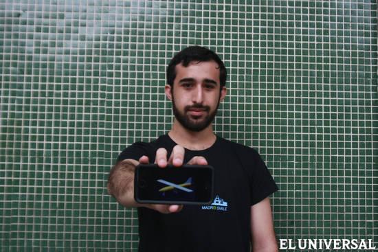 ElUniversal's tweet photo. Estudiantes venezolanos diseñan un avión de ayuda humanitaria http://t.co/yDHDtlnhs0 http://t.co/mo6c70WwZs