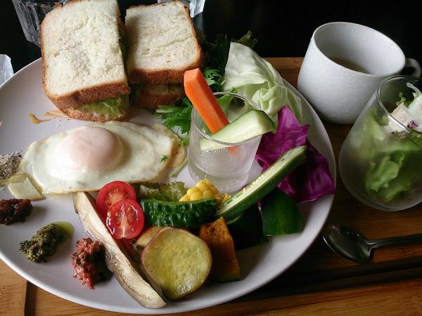 happyyellow3's tweet photo. 今日のランチ
茶蔵坊にて
美味しかったー http://t.co/J1WjNwEMhp