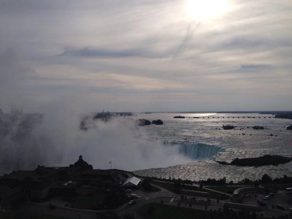 NatNatCarroll's tweet image. View from hotel! #canada #onenight #betterviews