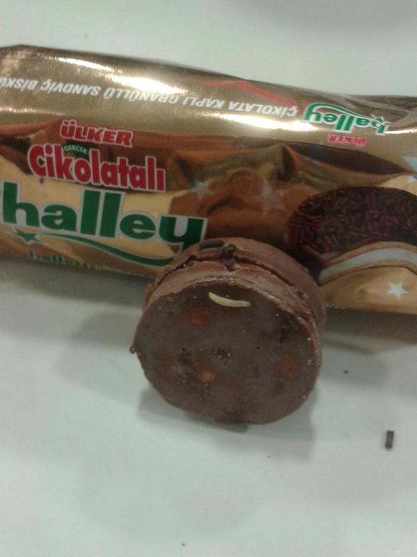 <a href="/Ulker/">Ülker</a>Halley  @yildizholding2  @Ulker yeni açtığım HALLEY paketinin icinden canli kurtlar fiskiriyo!!!