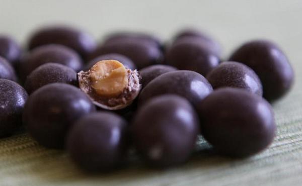 juneceramic's tweet image. Interesting... #Research explains how you bite off the #chocolate from #nuts - sciencedaily.com/releases/2014/…