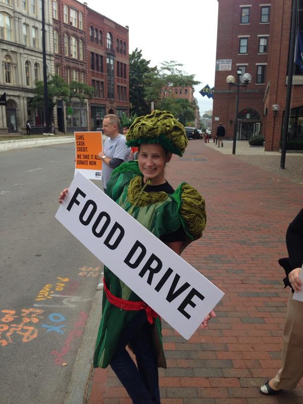 BOCForTheRecord's tweet image. "You're front-of-the-drawer broccoli in our book."~ @matteegee to @GLilBoo at @unitedwaygp food drive