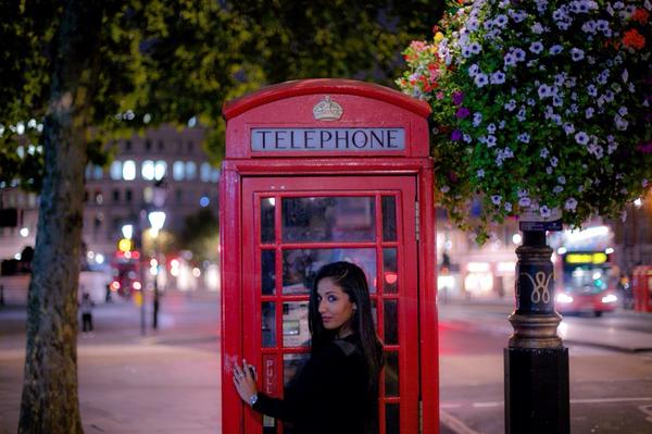 Misshattan's tweet photo. 🙈 RT @Gcooler: @_misshattan and red phone box makes u wanna visit London 🇬🇧❤️😇👊 #londontweet #feelXe #londonislovinit http://t.co/5WCsFmiVet