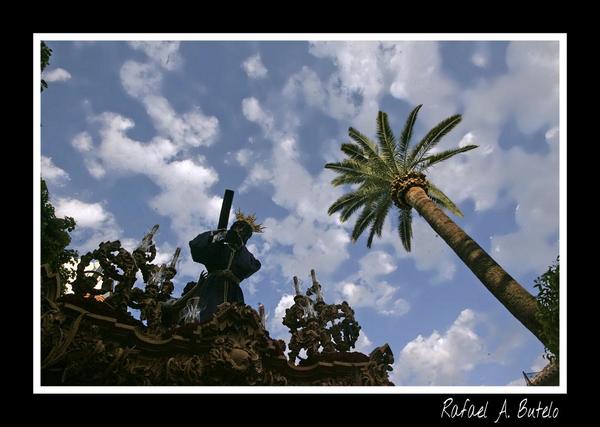 Objetivo Cofrade. El <a href="/buensuceso73/">Hdad del Buen Suceso</a> en las inmediaciones de San Andrés.  <a href="/GJBuenSuceso/">Juventud Buen Suceso</a>