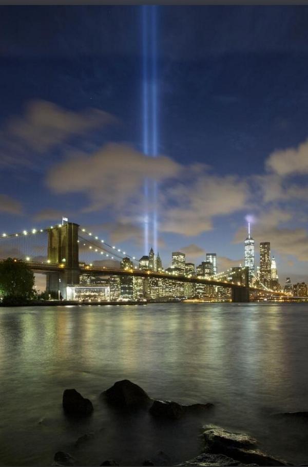Berry_Boooom's tweet photo. #NeverForget 9/11/01 http://t.co/pTefQeJS32