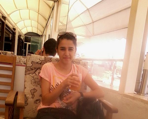 Düzelir her şey bir gün.  Ama şunu bil ki , canın yanmadan mutlu olamazsın...