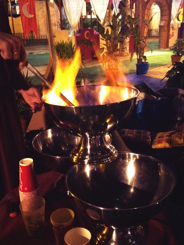 KabilaMudejares's tweet photo. Murcianos Kabileños y fiesteros así se las gastaron anoche en @KabilaMudejares Hoy fiesta #NocheMora y Paparajotes http://t.co/rhmOk5LMns