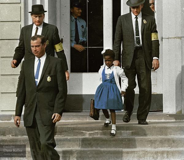 _HistoryInColor's tweet image. US Marshals escorting Ruby Bridges from school, New Orleans, 1960 #colorized facebook.com/HistoryInColor…