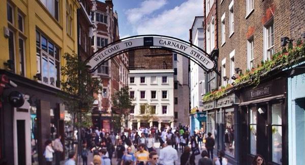 lafrancy_mn's tweet image. #CarnabyStreet #London #missinglondon #loveit 😍😍😍🇬🇧🇬🇧🇬🇧!!!!!!'nn @DesyLongati