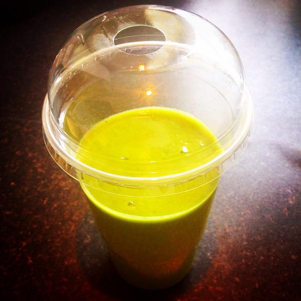 my_nutribite's tweet photo. Spinach Kale Broccoli Mango and Peach Smoothie 🙈💥👀😍 http://t.co/FowHB0y944