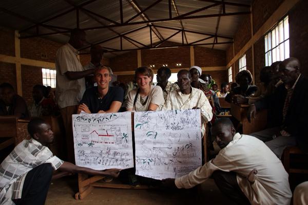 MVOmicro's tweet image. Toekomstplanning in Burundi, het tekenen van een Plan Integré Paysanne. Vandaag de wedstrijd, wie heeft de beste PIP?