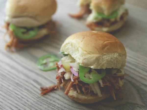 farmersgarden's tweet photo. Tiny sliders. Mega flavor. You'll be glad you saved this pulled pork slider #recipe: http://t.co/E0tgK7244b http://t.co/8LmjR78Wqg
