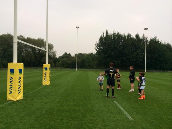 Lots of kicking this afternoon with <a href="/StephenMyler/">Stephen Myler</a> and <a href="/Digger14/">Paul Marcus Diggin</a> #crossbarchallenge