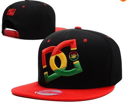 gorrasbaratas1's tweet photo. Gorras DC solo 15€ Envio certificado incluido http://t.co/OvOEJOrGC8