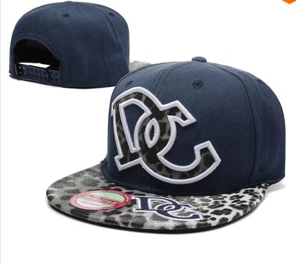 gorrasbaratas1's tweet photo. Gorras DC solo 15€ Envio certificado incluido http://t.co/6DmyDixD3J