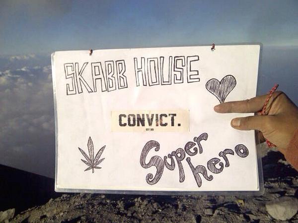 Convict California tweet media