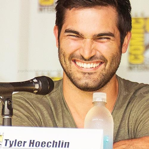Happy birthday Tyler Hoechlin!!!! 