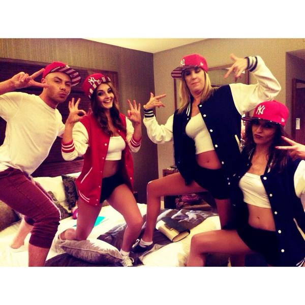 VickyH78's tweet photo. Loved dancing with these beauts  #dreamteam 😍👌 http://t.co/WKyeDVzVny