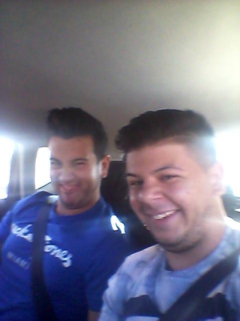 Jm23Fb's tweet photo. Aqui robando ajos con @DaviliyoCR @kiwiiking @AutoLoren_   ○_O http://t.co/26mPs7uZxd