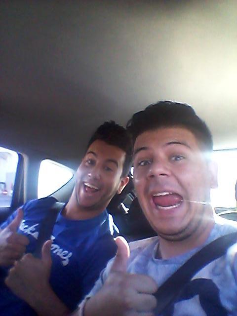 Jm23Fb's tweet photo. Aqui robando ajos con @DaviliyoCR @kiwiiking @AutoLoren_   ○_O http://t.co/26mPs7uZxd