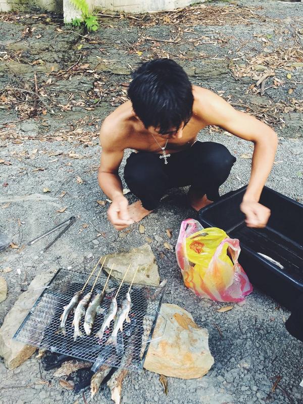 catyeh77's tweet photo. #thursdays are starting to make me miss #fishing with my #brother in #taiwan #rivers http://t.co/rSkZzhS5fp