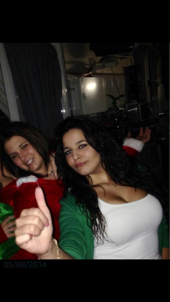 KikaFuentes21's tweet photo. Miiii enana !!!! @YolandaMartin37 😅 http://t.co/oViE8BejeI