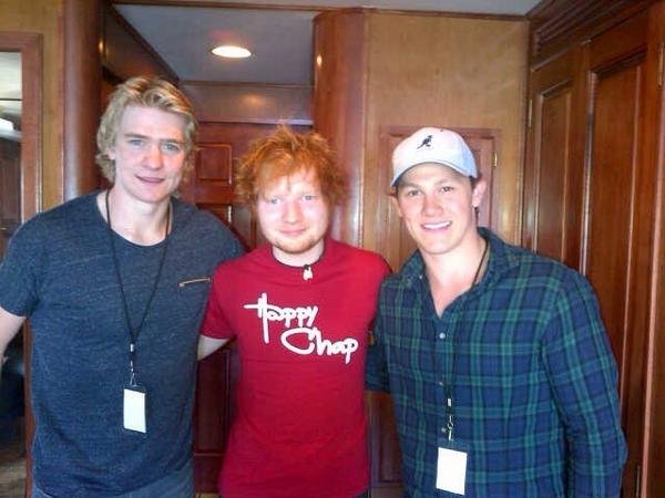 TBT... to when me and <a href="/edsheeran/">Ed Sheeran HQ</a> got a pic with <a href="/ZacDalpe22/">Zac Dalpe</a> #thankszac