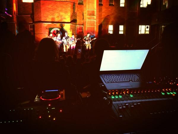 "@msmproduksies: Ons doen vanaand klank en beligting by <a href="/veritaspuk/">Veritas Men’s Residence</a> se #kultuuraand14 " #DieFamiliekierie #alldayson