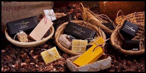 simplementargan's tweet image. I saponi sono realizzati a partire da ingredienti #bio autonomamente prodotti, tutti con essenze di olio di #argan