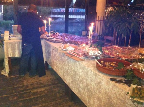 Vanavond feest met borrel en Italiaans buffet <a href="/kitschenkunst/">Kitsch & Kunst</a>