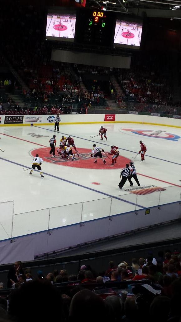 Third period just started and the board says 2-0 :)

#ViGerOssAldrig