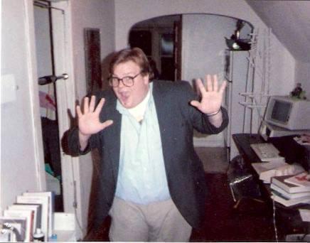 BrianStack153's tweet photo. The late, great Chris Farley before a show at the Ark Improv Theatre in Madison, WI back in '87. http://t.co/EMZgKN4e5Y