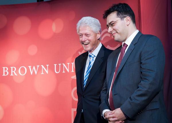 BrownUniversity's tweet image. President Bill Clinton Speaks to @TaubmanCtr Students and Alumni brown.edu/academics/taub…