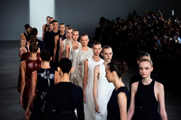 FashionWeek's tweet photo. Sleek and chic from @CalvinKlein. #MBFW #NYFW http://t.co/6cw6wZpg3D
