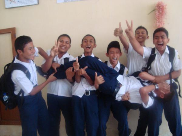 311castle's tweet photo. rusuh yee @QASBantasyam @katanyaistanul @AcongYasirrr http://t.co/tqLDx4JGnA