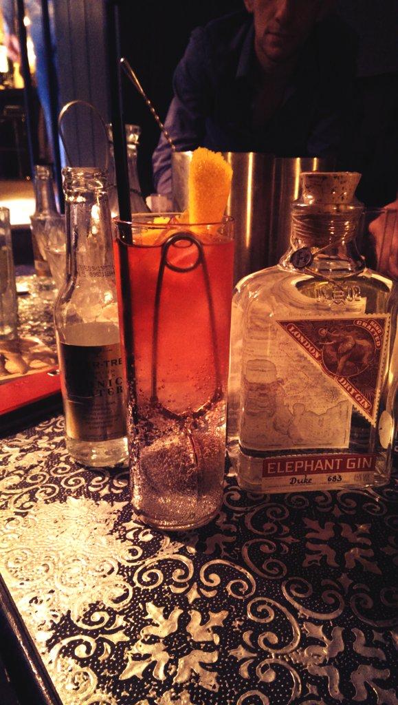 Cheers guys !!! @ElephantGin  @HenryJPalmer @biglifeafrica  @purllondon @purllondon